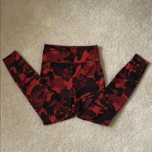 Price Reduced!! Red Camo Leggings ❤️🖤